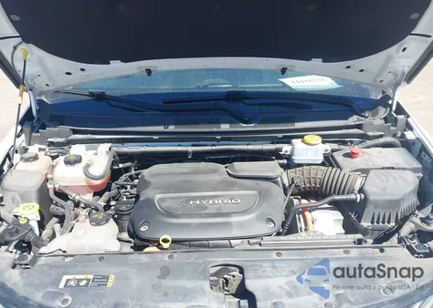 2018 Chrysler Pacifica Hybrid Touring Plus z USA, uszkodzony, nr VIN 2C4RC1H72JR332955